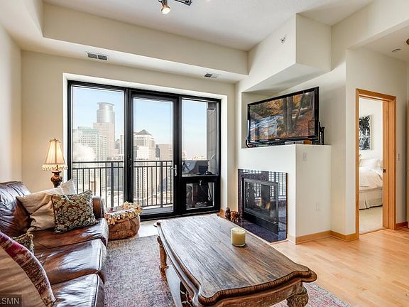 2nd image of 500 Grant St E #2604