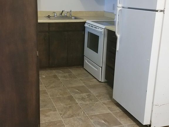 2nd image of 435 N Bluegrass Dr APT 8