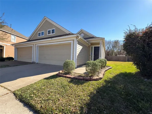 802 San Jacinto Cir, Baytown, TX 77521