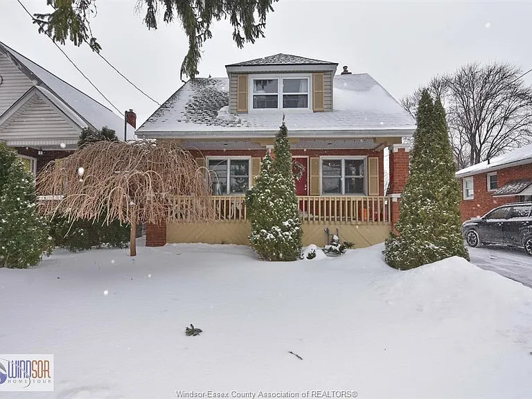 2471 Pillette Rd — Photo 3