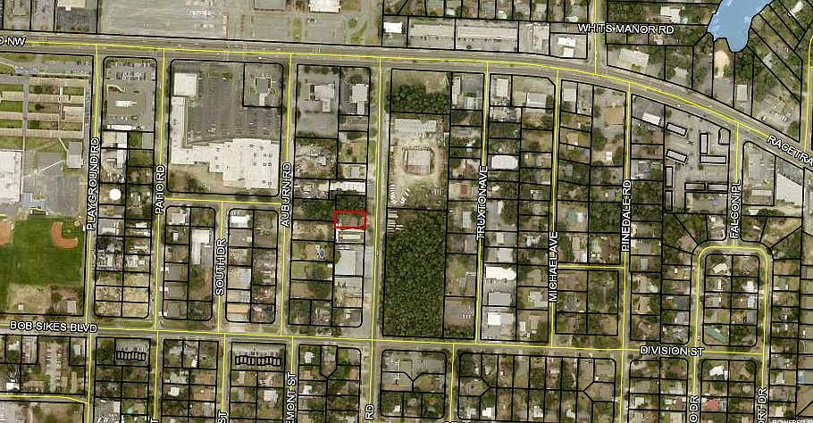 2nd image of 813 James Lee Rd