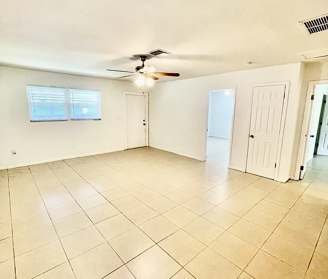 580 Thomas Ave #580 — Photo 12