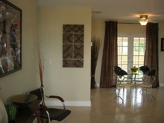 4th image of 2151 N Seacrest Blvd