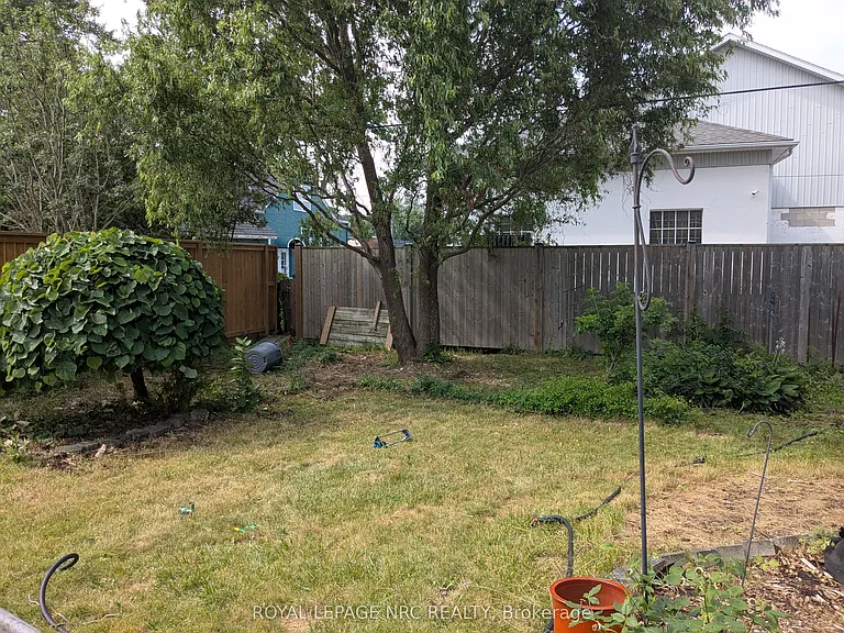 187 Neff St #UPPER — Photo 16