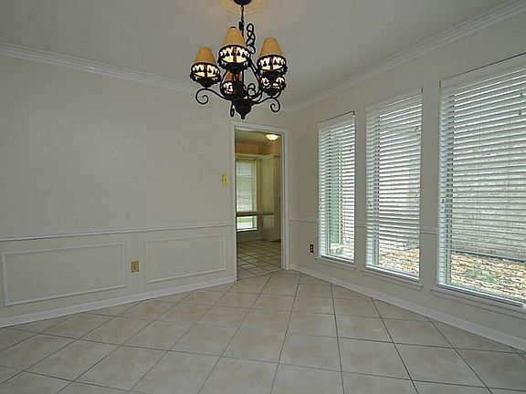 3rd image of 20302 Warrington Dr