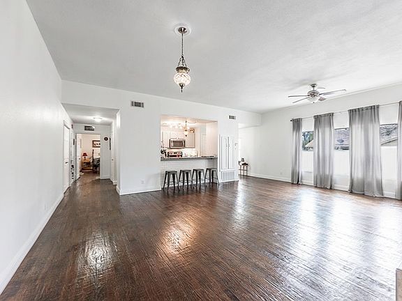 2nd image of 205 Saddle Rd