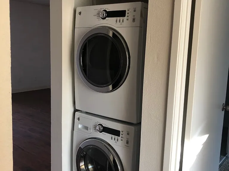 Washer Dryer - 855 sq ft floorplan