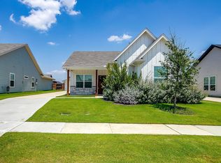 620 Adeline Dr, Burleson, TX 76028