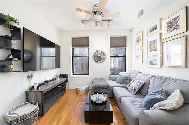 1 bed, 1.0 bath, $3,100 — Photo 3