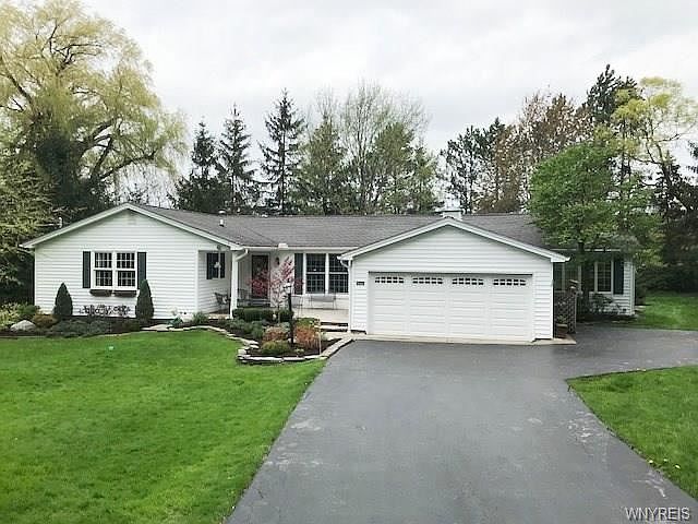 1st image of 8 Mount Airy Ct