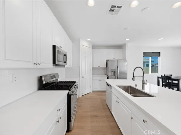 458 Berrybush St, Hemet, CA 92543