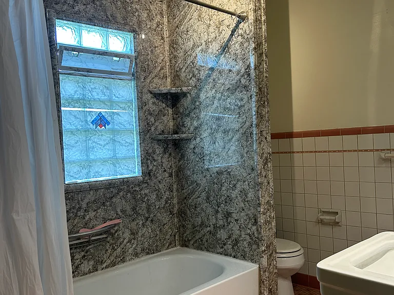 2258 Evaline St — Photo 11