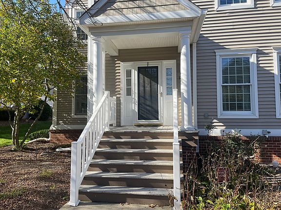 3rd image of 480 Braceland Dr
