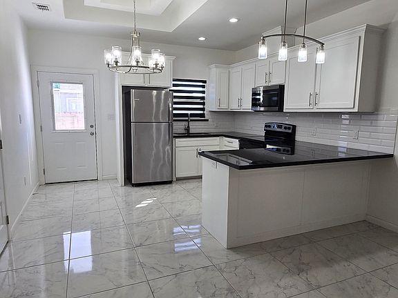 4th image of 918 N Woodson Ave #3