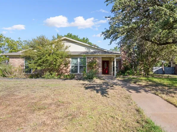 231 Del Rio Dr, Hewitt, TX 76643