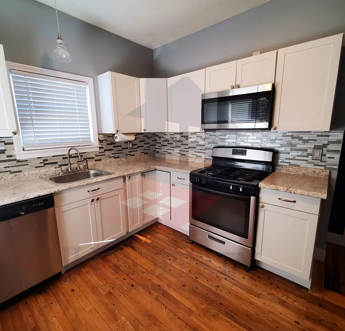 2 bed, $1,600 — Photo 3