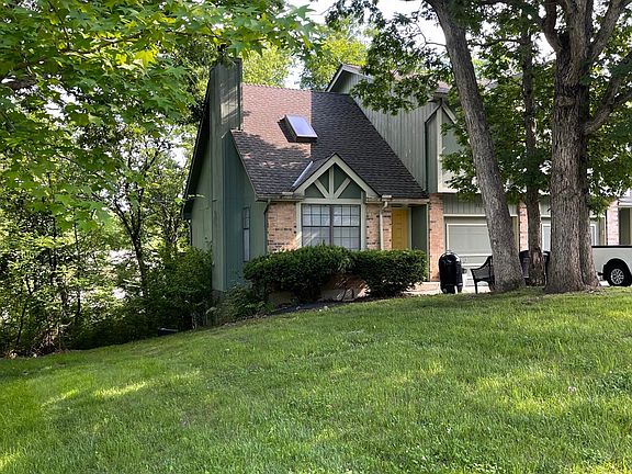 5th image of 9813 Red Oak Ln