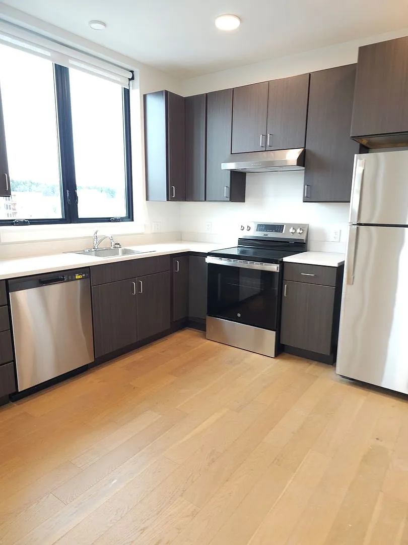 510 Shelburne Road — Photo 4