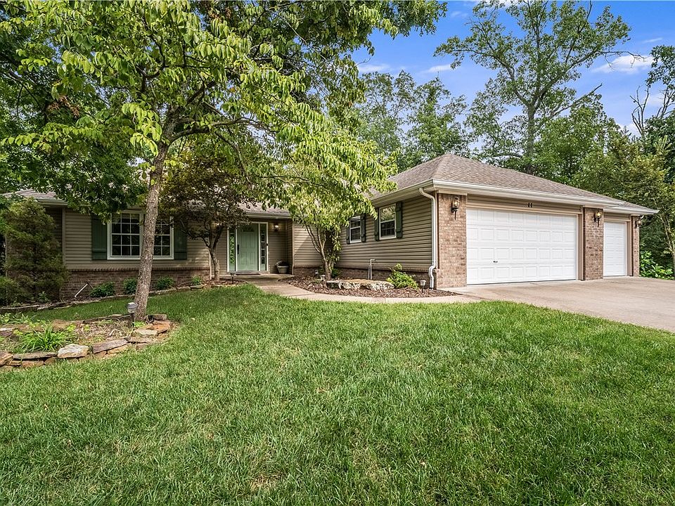 1st image of 11 Thursby Ln