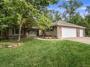 11 Thursby Ln, Bella Vista, AR 72714
