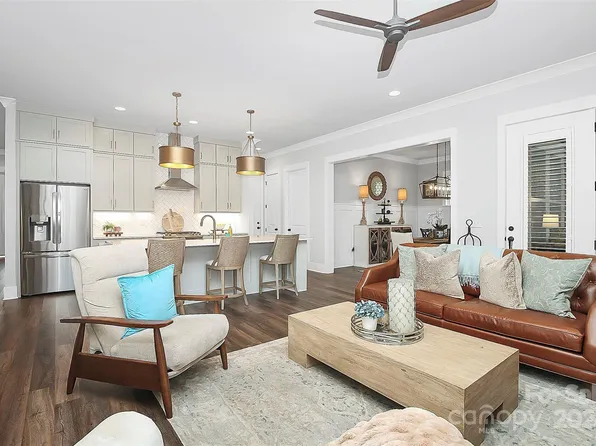 2080 Garden Terrace Cir, Waxhaw, NC 28173