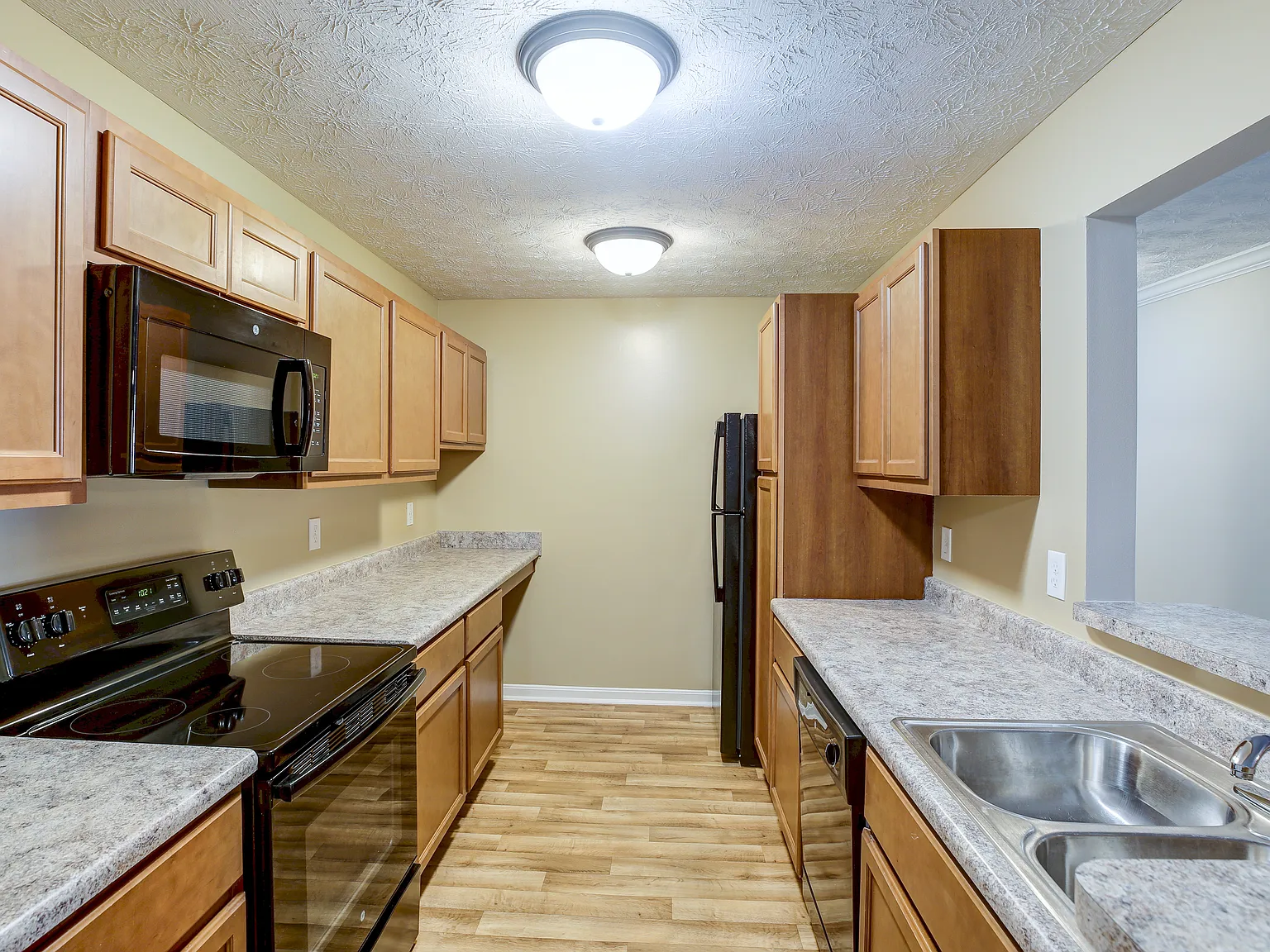 Shelby Oaks Apartments — Photo 3