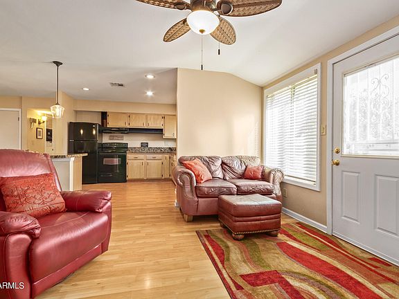 4th image of 10807 W KELSO Drive