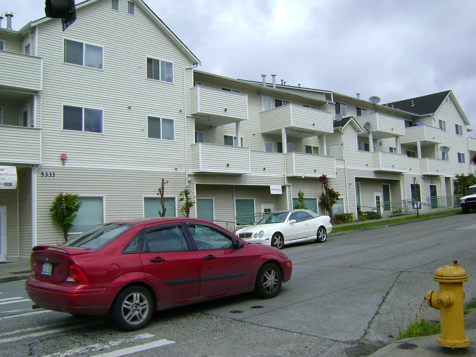 2 bed, 800 sqft, $1,980 — Photo 1