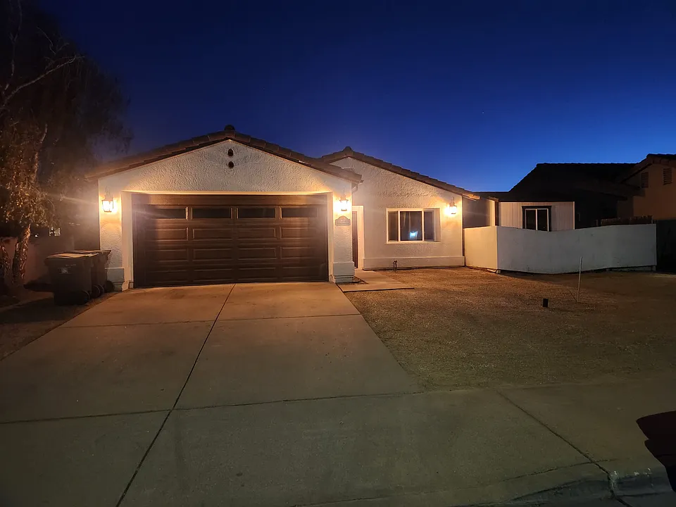 Santa Anita St