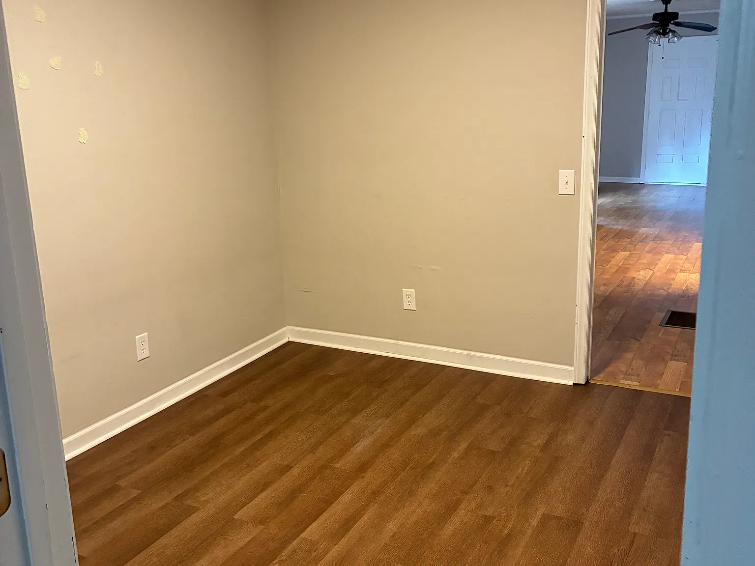 2 bed, $1,000 — Photo 3