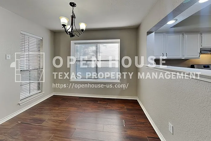 2512 Melissa Ln — Photo 7