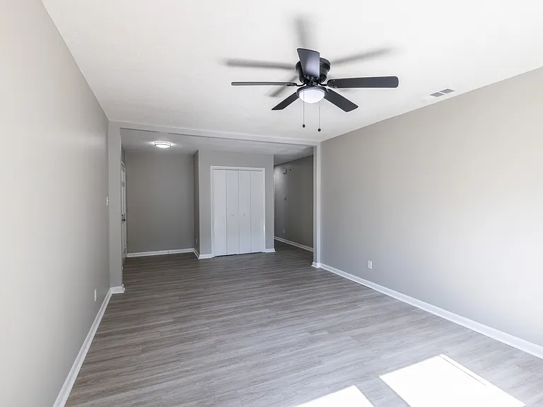 504 Heritage Dr — Photo 7