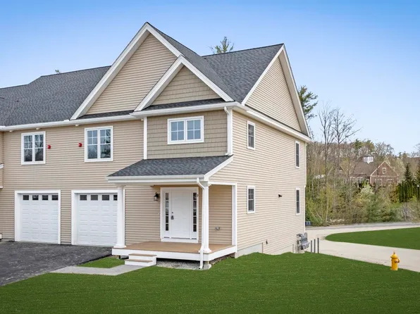 47 Centerwood Way, Manchester, NH 03102
