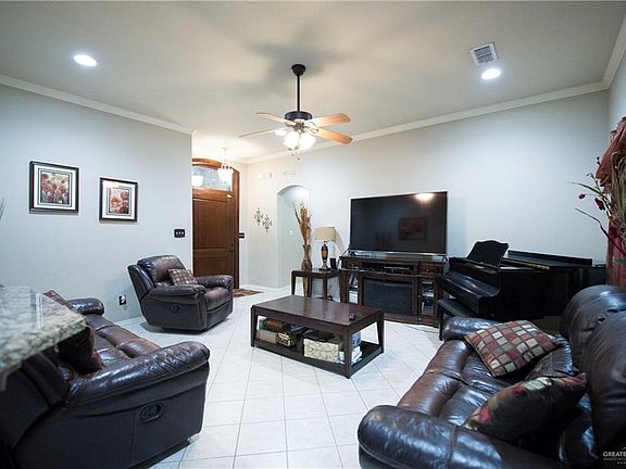 4th image of 507 Monterrey St