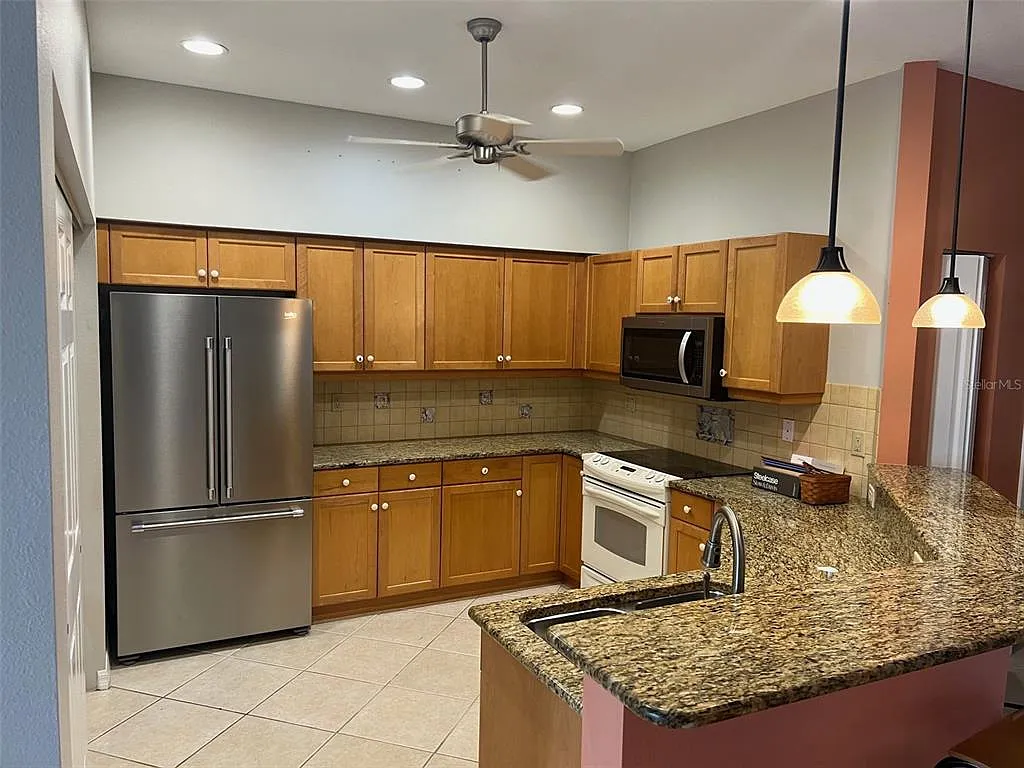 3 bed, 2.0 bath, 1610 sqft, $2,250 — Photo 3