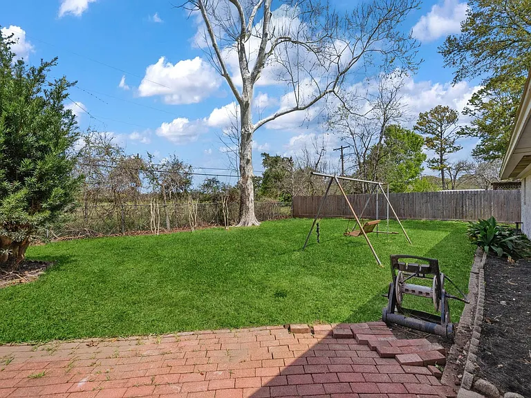 210 Ridgemont Dr — Photo 27