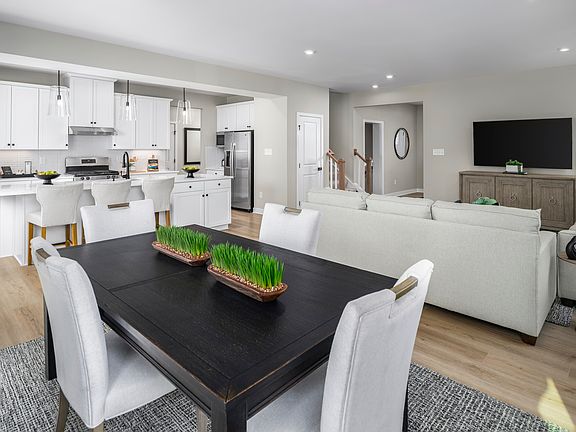 Hudson w 3-Car Garage