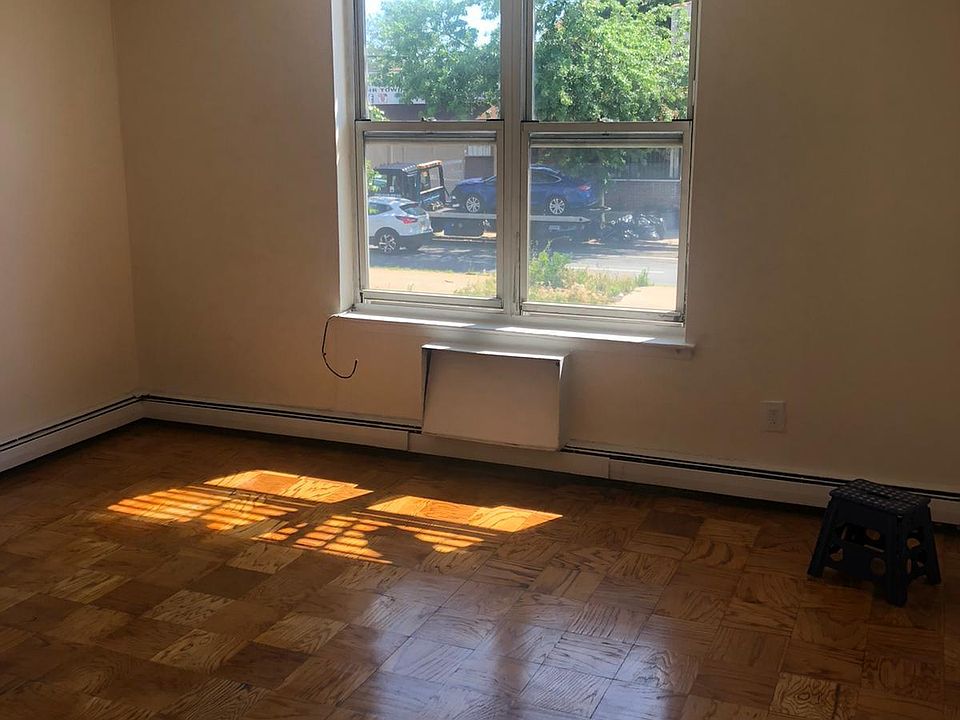1st image of 12327 Merrick Blvd APT 73