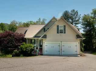 105 Hamlet Park Dr, Clyde, NC 28721