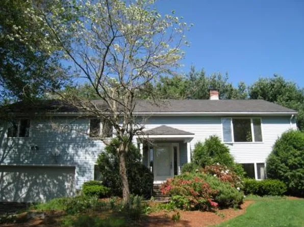 39 Ingleside Rd, Lexington, MA 02420