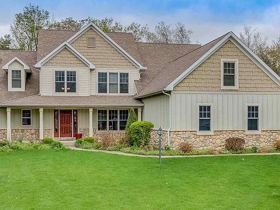 3rd image of 29719 Woodstone Ct