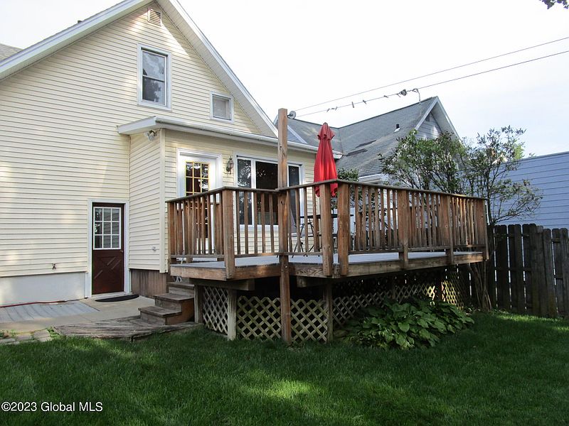 4th image of 1156 Sumner Ave