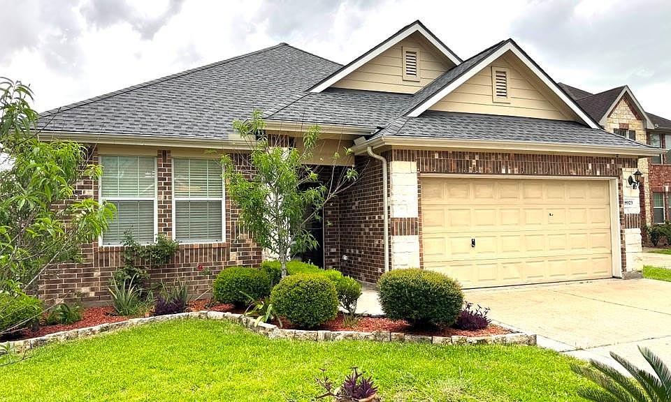 1st image of 8923 Willow Wind Ln