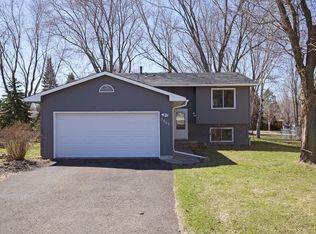 7609 Carillon Plz E, Woodbury, MN 55125
