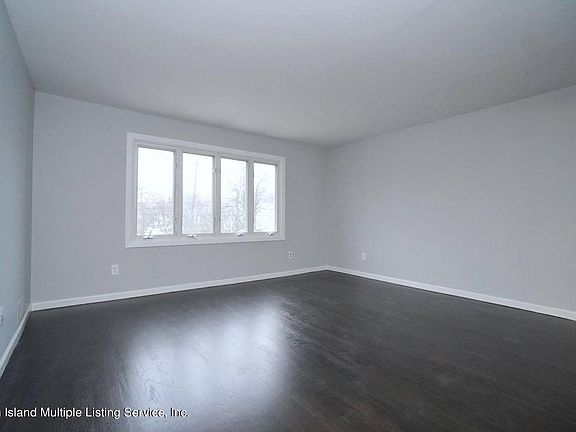 4th image of 214 Giffords Ln #2