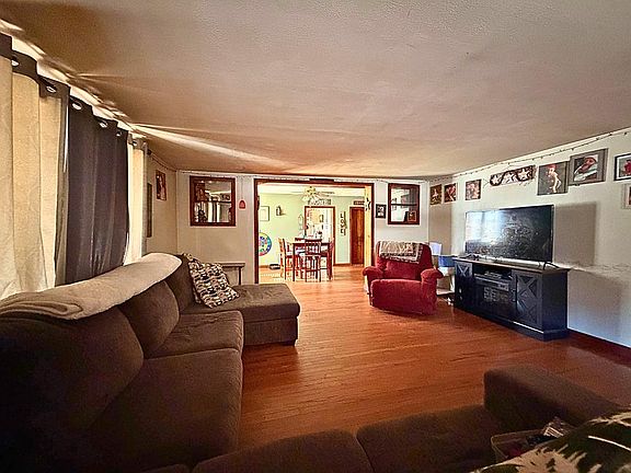 5th image of 211 N Williamson Rd