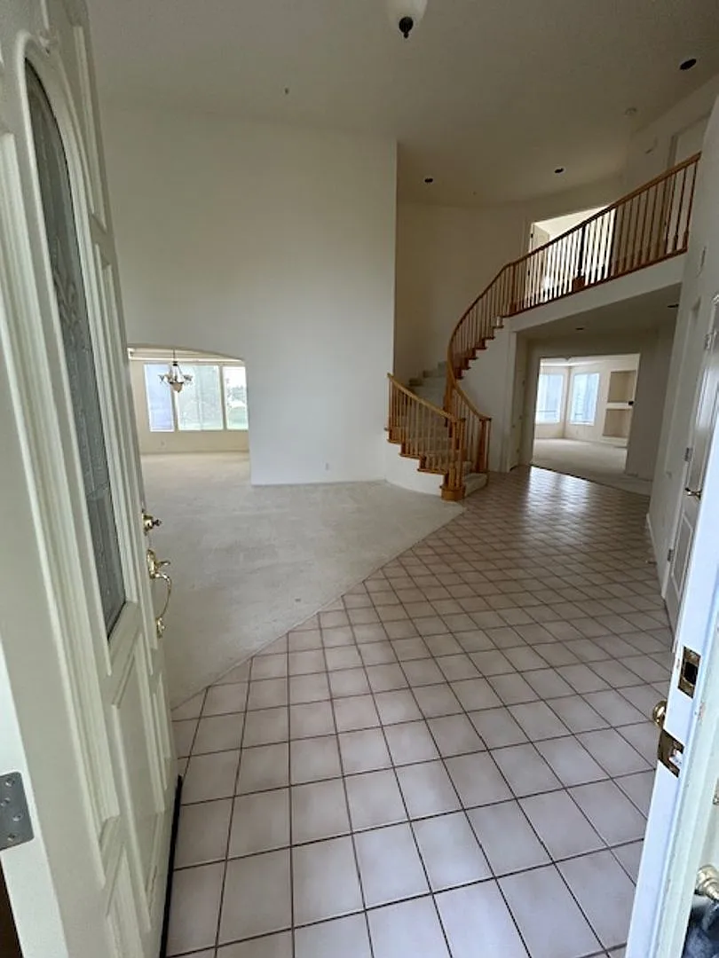 Huge Las Palmas 2 House! — Photo 3