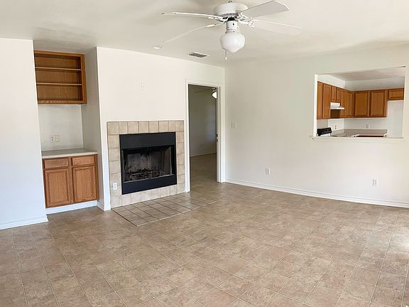 2nd image of 817 Saddlewood Blvd