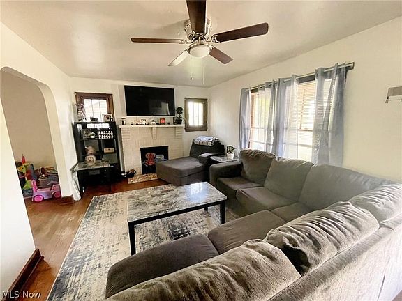 2nd image of 430 N Ellsworth Ave