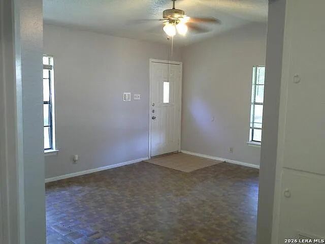 2 bed, 1.0 bath, 800 sqft, $1,000 — Photo 2